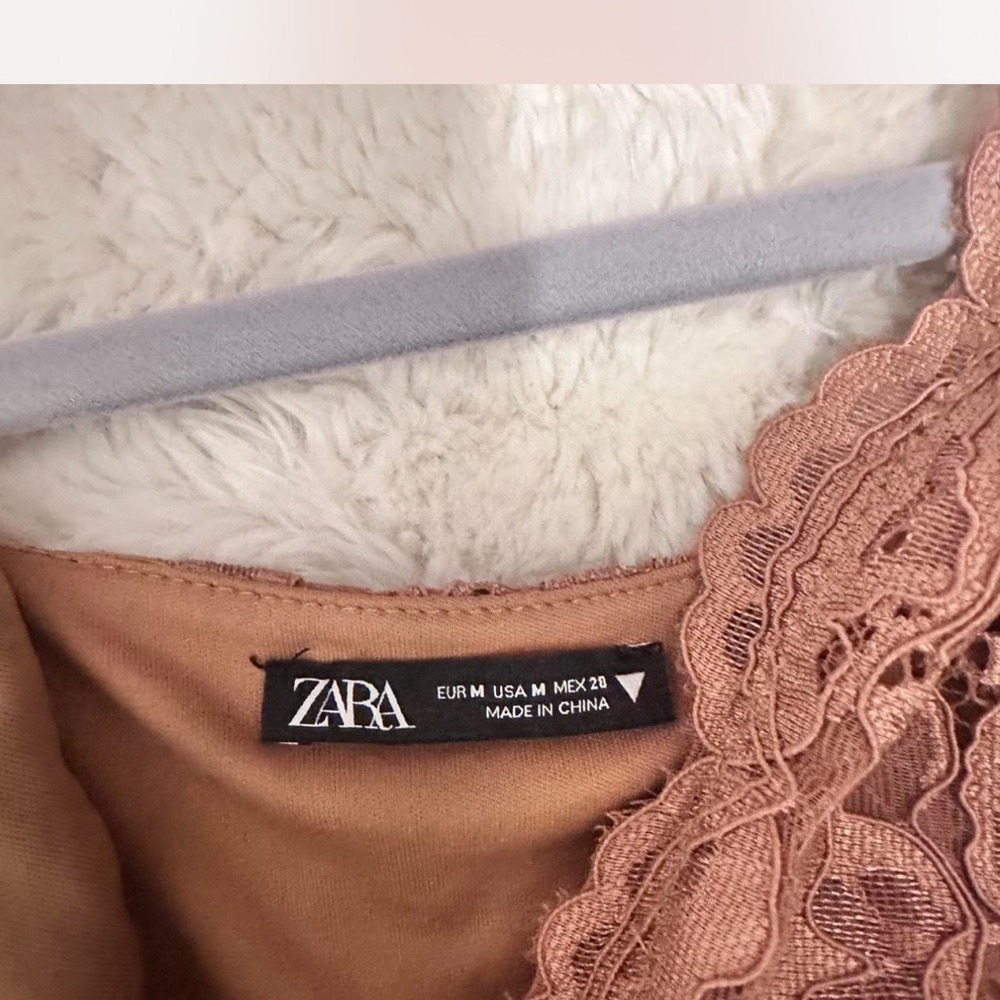 Zara brand, Mini Lace Dress - Picture 5 of 5